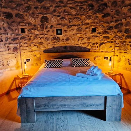 Thomas' Castle Daire Pozzolengo Dış mekan fotoğraf