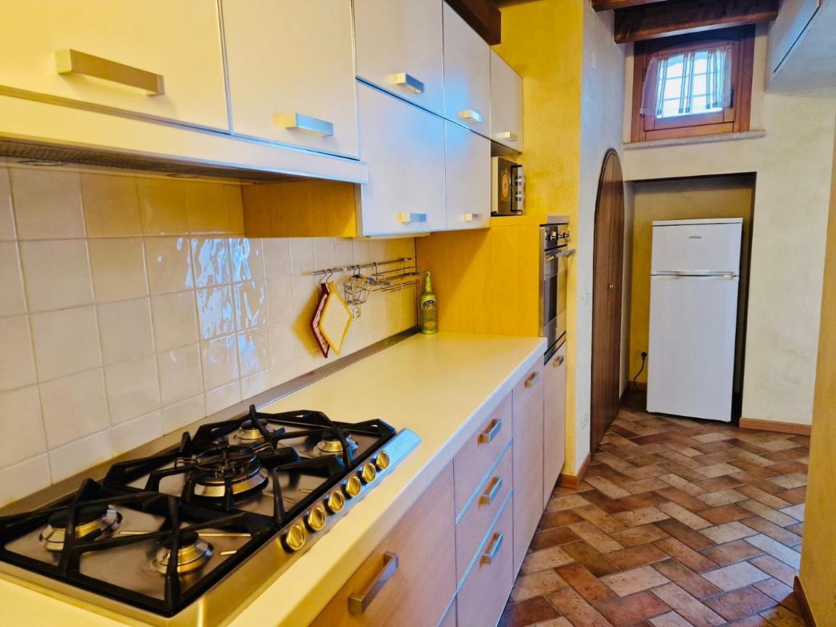 Thomas' Castle Daire Pozzolengo Dış mekan fotoğraf